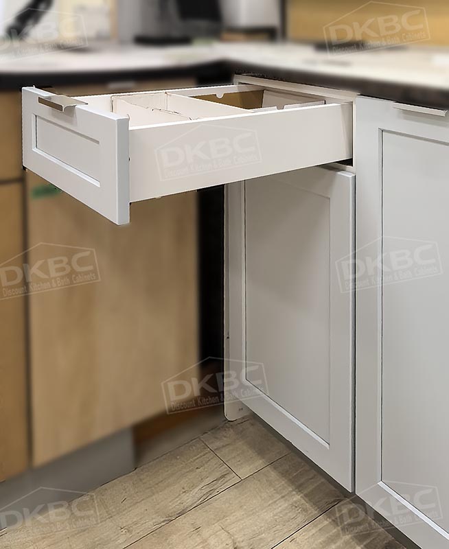 Q46 Light Blue Shaker Solid Wood Kitchen Cabinets (Frameless) - Image 4